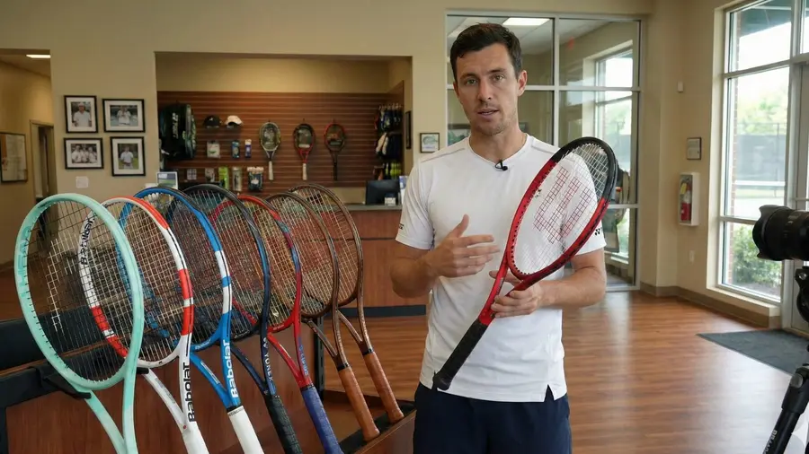 Wilson Clash 100 Pro v2
Racket